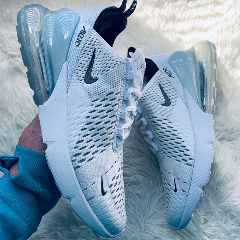 Nike Air Max 270 - Picture 3 of 7